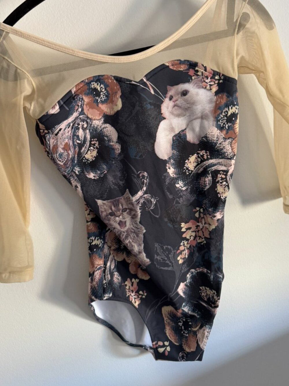 Unoa cat mesh sleeves leotard size M
